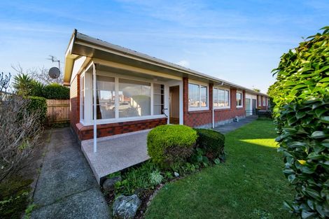 Photo of property in 14 Surrey Street, Hawera, 4610