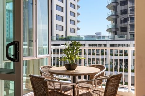 Photo of property in 12 Maunganui Road, Mount Maunganui, 3116