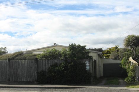 Photo of property in 120 Rua Avenue, Waitarere Beach, Levin, 5510