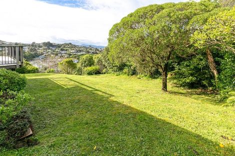 Photo of property in 86 Ruskin Road, Newlands, Wellington, 6037