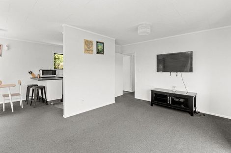Photo of property in 31 Beaumont Crescent, Frankleigh Park, New Plymouth, 4310