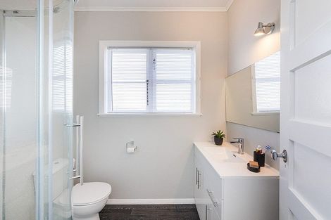 Photo of property in 35 Kauri Street, Roslyn, Palmerston North, 4414