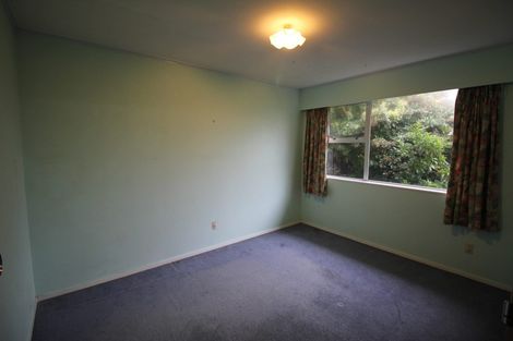 Photo of property in 13a Lyndfield Lane, Newlands, Wellington, 6037