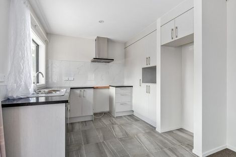 Photo of property in 1 Yeats Crescent, Fairfield, Hamilton, 3214