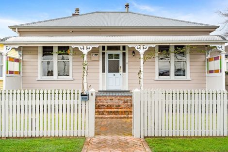 Photo of property in 6 Ashridge Road, Napier South, Napier, 4110