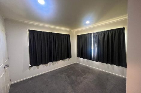 Photo of property in 30 Carlas Way, Ranui, Auckland, 0612