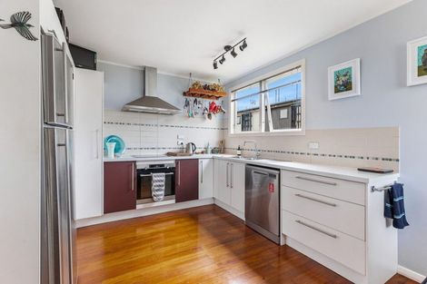 Photo of property in 253 Don Buck Road, Massey, Auckland, 0614