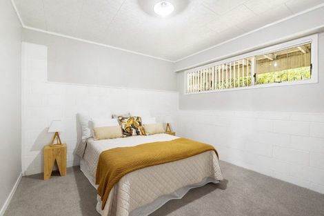 Photo of property in 98 Spinella Drive, Bayview, Auckland, 0629
