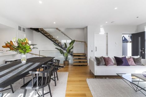 Photo of property in 16a Killarney Street, Takapuna, 0622