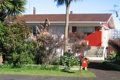 Photo of property in 16 Halberg Street, Papakura, 2110