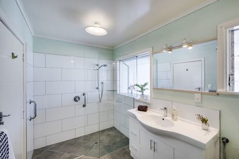 Photo of property in 42 King Street, Taradale, Napier, 4112