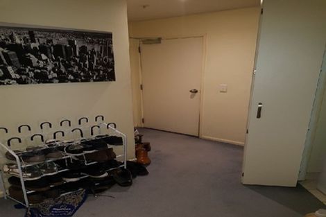 Photo of property in 2c/5 Kent Terrace, Mount Victoria, Wellington, 6011