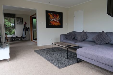 Photo of property in 35b Sunhaven Drive, Newlands, Wellington, 6037