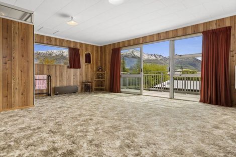 Photo of property in 27 Hunter Crescent, Wanaka, 9305
