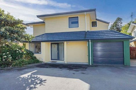 Photo of property in 7u2 Carleton Terrace, Tawa, Wellington, 5028