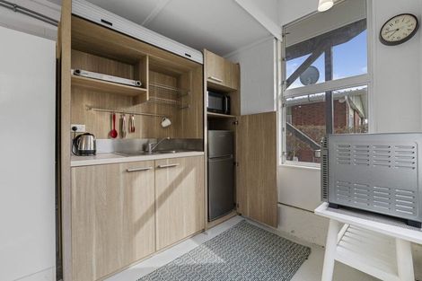 Photo of property in 75 Belt Road, New Plymouth, 4310