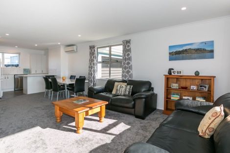 Photo of property in 11 Chester Street, Taradale, Napier, 4112