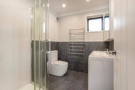 Photo of property in 7 Flaunty Place, West Harbour, Auckland, 0618