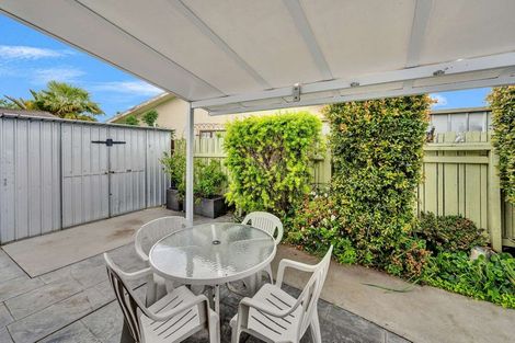 Photo of property in 2/17 Townshend Crescent, Greenmeadows, Napier, 4112