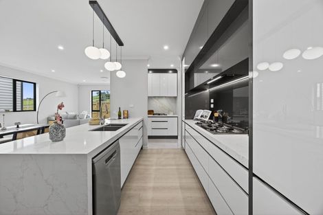 Photo of property in 2 Ballyalton Crescent, Flat Bush, 2019