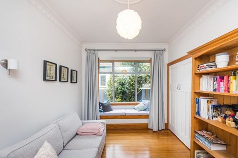 Photo of property in 31 Manapouri Crescent, Hokowhitu, Palmerston North, 4410