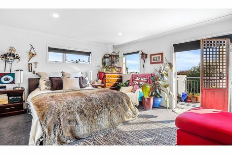 Photo of property in 20 Linkwater Way, Parklands, Christchurch, 8083