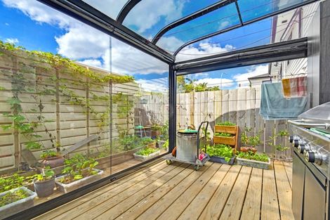 Photo of property in 160d Hill Road, Manurewa, Auckland, 2105