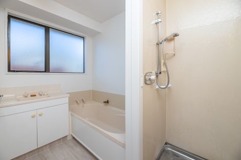 Photo of property in 83 Middlepark Road, Sockburn, Christchurch, 8042
