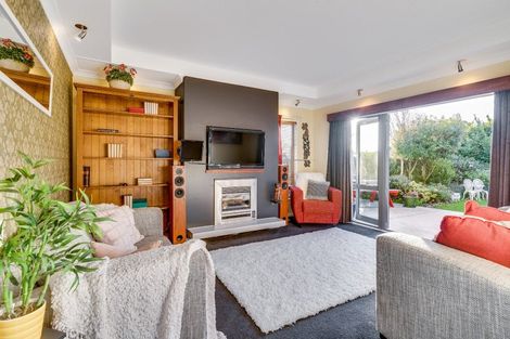Photo of property in 6 Muriwai Drive, Diamond Harbour, Lyttelton, 8971