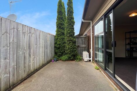 Photo of property in 108u2 Old Farm Road, Hamilton East, Hamilton, 3216