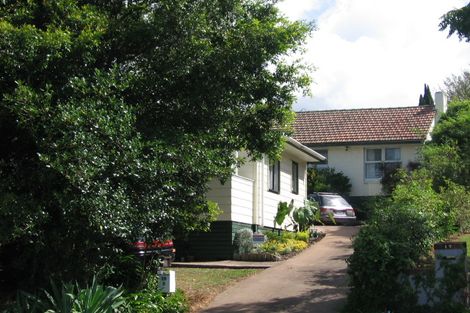 Photo of property in 19 Stottholm Road, Titirangi, Auckland, 0604