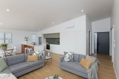 Photo of property in 38 Mangamoteo Street, Lytton West, 4071