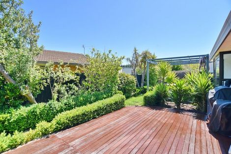 Photo of property in 11 Ludlow Place, Parklands, Christchurch, 8083
