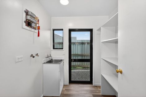 Photo of property in 122 Somerfield Street, Somerfield, Christchurch, 8024