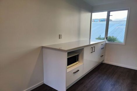 Photo of property in 3 Kelvin Grove, Te Aro, Wellington, 6011