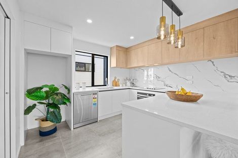 Photo of property in 8/6 Robertson Road, Ranui, Auckland, 0612
