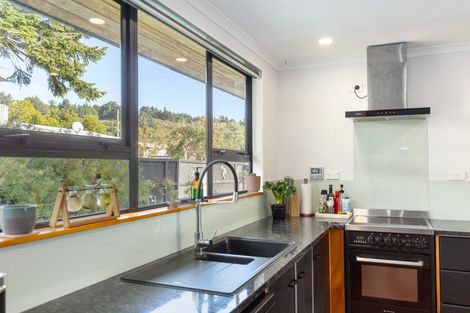 Photo of property in 55 Moeraki Road, Maoribank, Upper Hutt, 5018