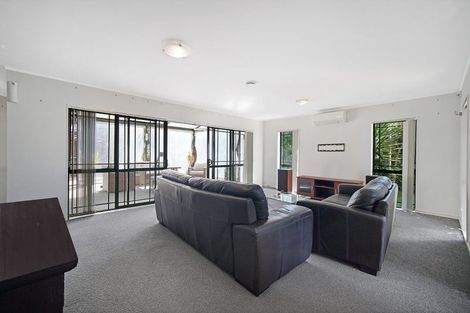 Photo of property in 14 Waimoko Glen, Swanson, Auckland, 0612