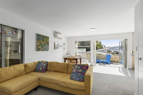 Photo of property in 24a Kellsmere Crescent, Island Bay, Wellington, 6023