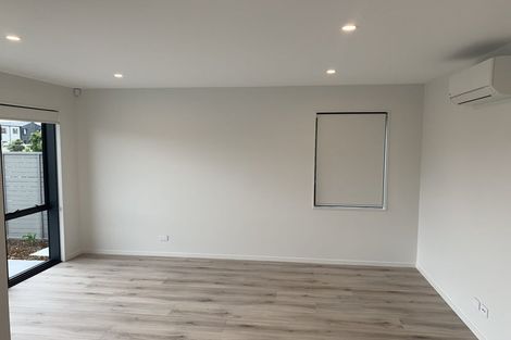 Photo of property in 10 Port Way, Rosehill, Papakura, 2113