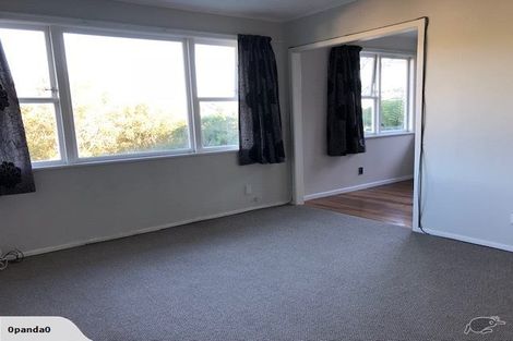 Photo of property in 147 Ruskin Road, Newlands, Wellington, 6037