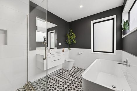 Photo of property in 115 Kaipara Portage Road, Riverhead, 0820