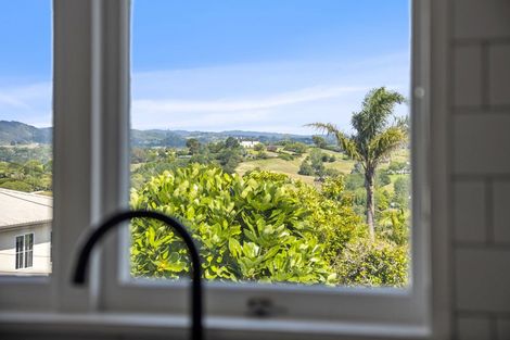 Photo of property in 109 Sandspit Road, Shelly Park, Auckland, 2014