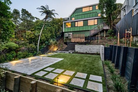 Photo of property in 21 Seaview Terrace, Northland, Wellington, 6012