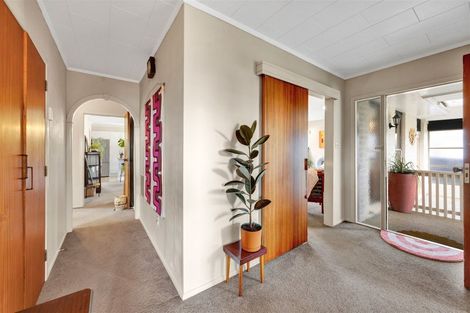 Photo of property in 19 Wesley Avenue, Frankleigh Park, New Plymouth, 4310