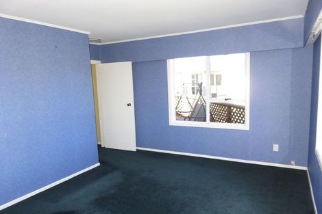 Photo of property in 16 Oswald Crescent, Paparangi, Wellington, 6037