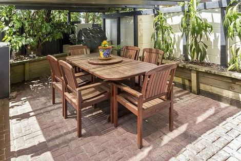 Photo of property in 8 Megan Avenue, Pakuranga Heights, Auckland, 2010