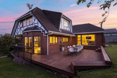 Photo of property in 17 Noumea Place, Mairangi Bay, Auckland, 0630