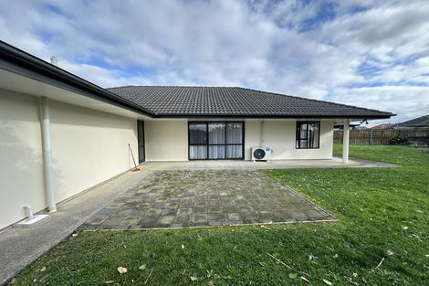 Photo of property in 5 Ian Jones Court, Flat Bush, Auckland, 2019