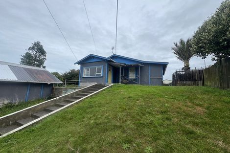 Photo of property in 3 Taupata Street, Castlecliff, Whanganui, 4501